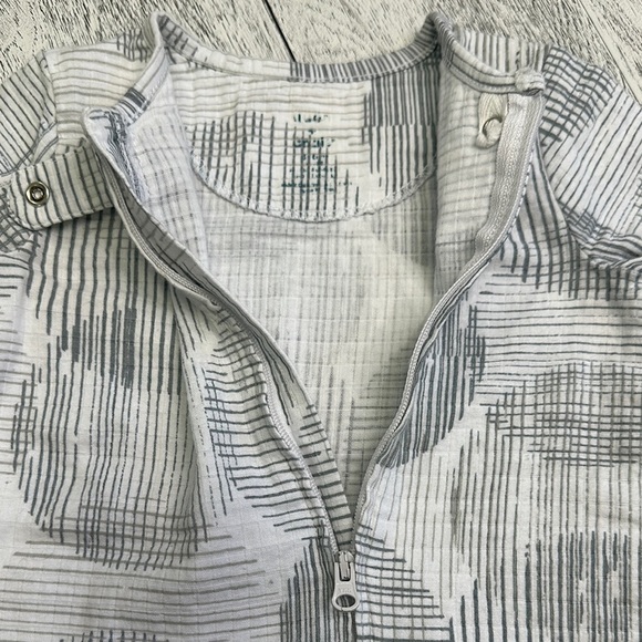 aden + anais Gray circle graphic Print Footies - Picture 5 of 5